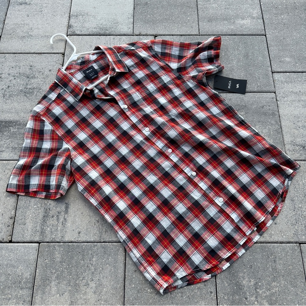 NWT RVCA Regular Fit button up shirt